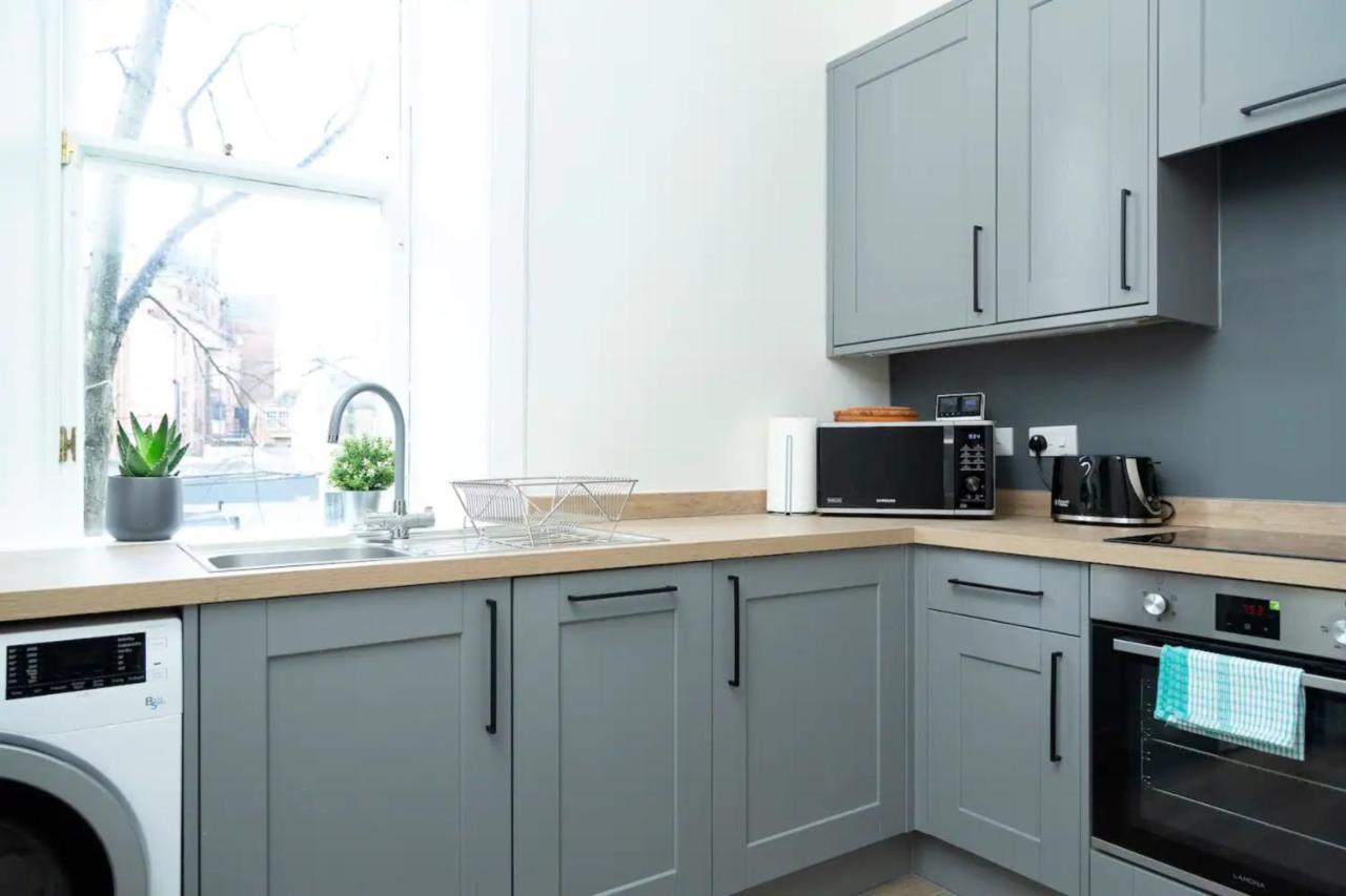Bright 2 Bedroom Flat Next To Meadows Park Единбург Екстериор снимка